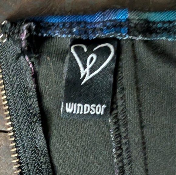 Colorful Abstract Corset Top - Picture 7 of 8